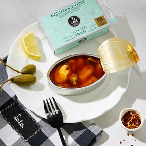 An opened tin of Real Conservera Española Selección 1920 Mussels in Pickled Sauce
