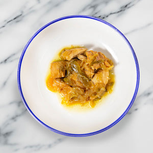 Artesanos Alalunga Bonito with Onion & Green Pepper - beautifully served