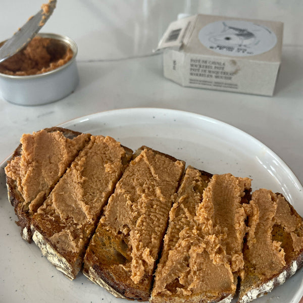 José Gourmet Mackerel Pate served on bread