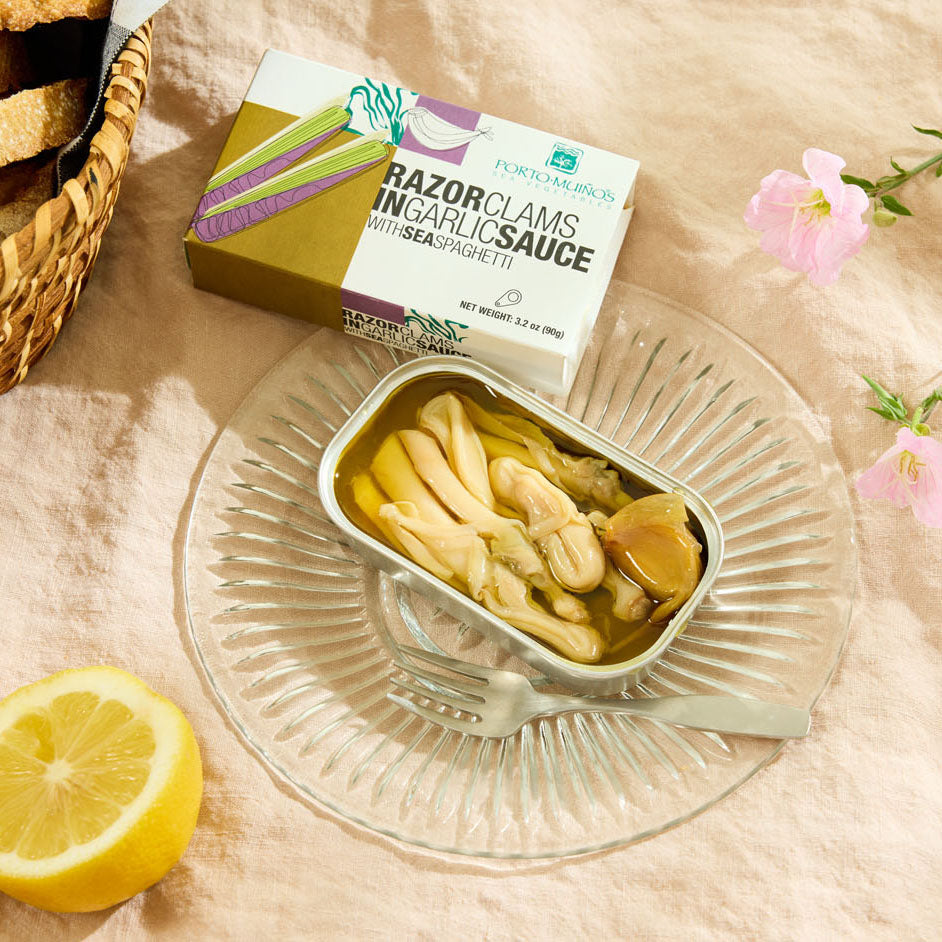 Porto-Muiños Razor Clams in Garlic Sauce with Sea Spaghetti