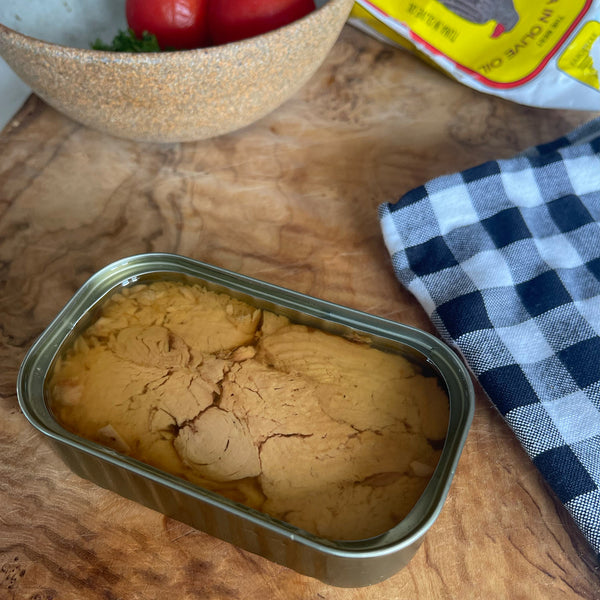 Açor Tuna in Olive Oil in an opened tin