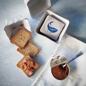 José Gourmet Tuna Pate - served in the opened tin and on toast