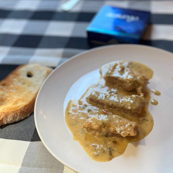 Alalunga Merluza in Green Sauce, served with toasted bread