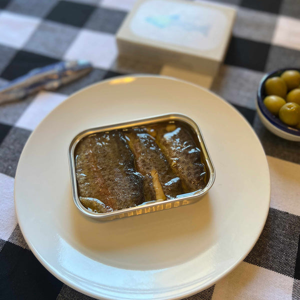 José Gourmet Smoked Trout open tin