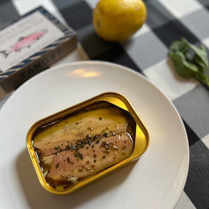 Fangst Ørred Freshwater Smoked Trout with Juniper and Lemon Thyme - served in an opened tin